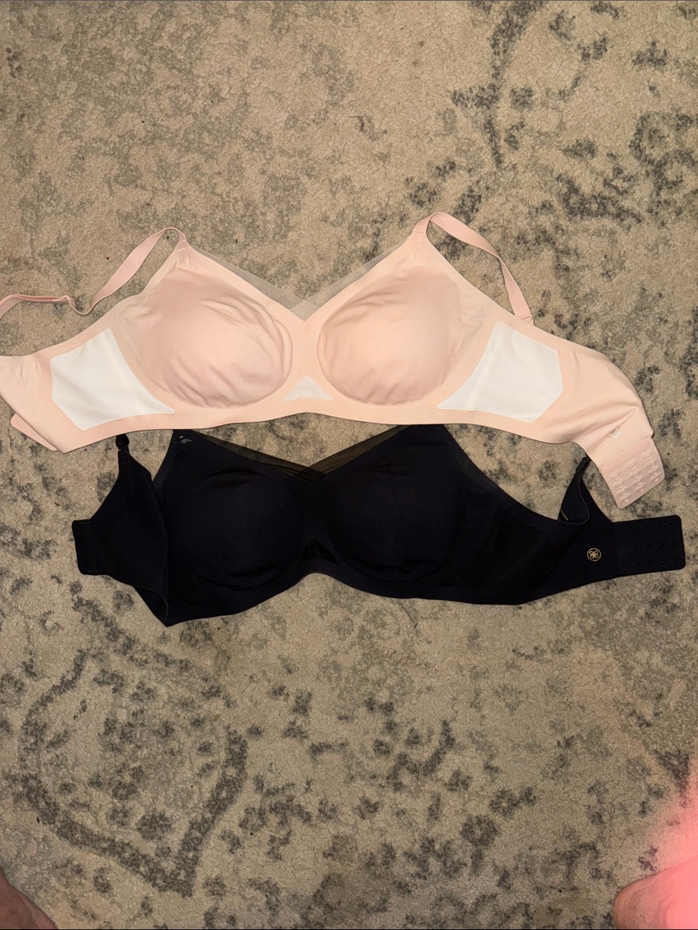 Honeylove Seamless Support Bras in Blush Pink and Black 38B/C